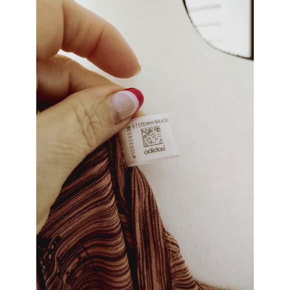 Adidas Climate Top T Shirt Women's Size Medium With Slits Heathered Peach - Picture 8 of 9